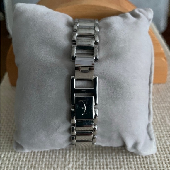 Ecclissi Sterling 1/4 ct tw Diamond Watch with interchangeable 3 Leather Bands - Picture 4 of 7